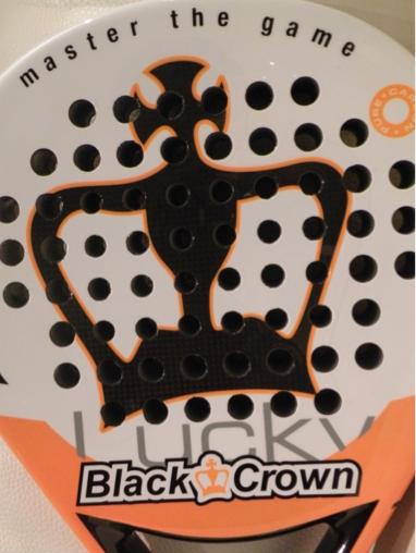 PadelBarcelona analiza los modelos Black Crown Lucky y Black